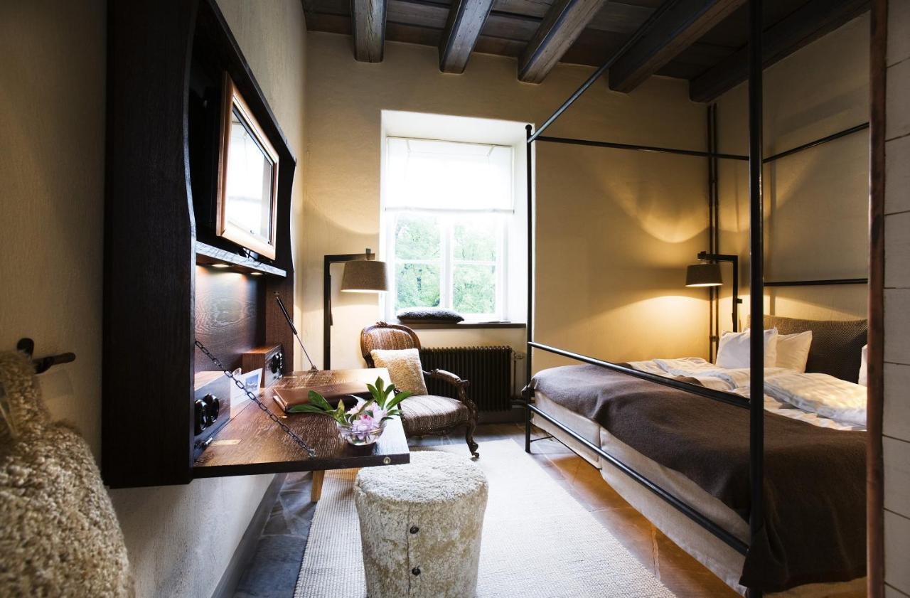 Ulfsunda Slott Hotel Stockholm Exterior photo